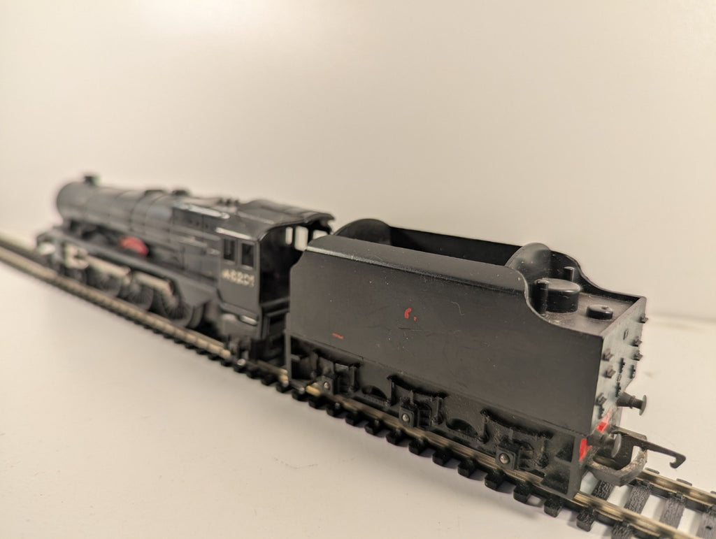 Tri-ang Hornby Princess Royal Class 4-6-2 “Princess Elizabeth” BR Unlined Black