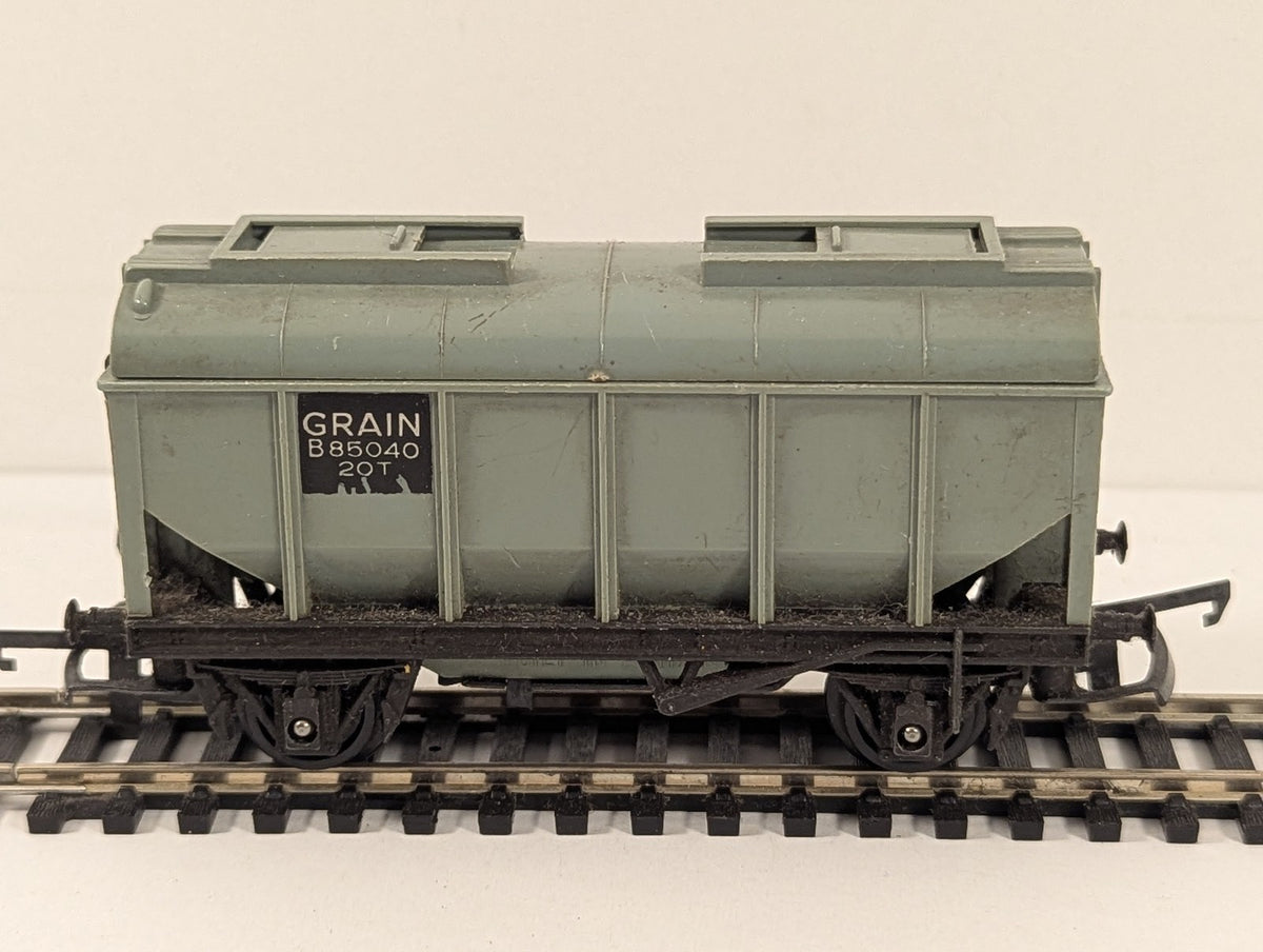 Tri-ang OO Gauge Operating 20T Grain Wagon Goods Wagon B85040 BR Grey R224