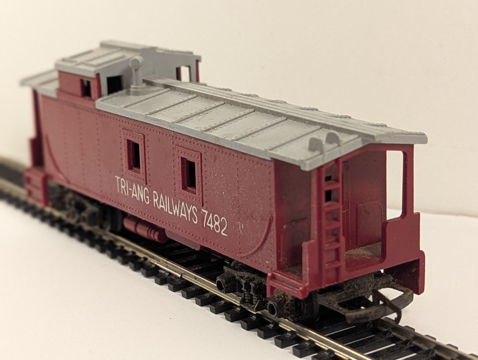 Tri-ang Railways R115 Transcontinental Caboose No. 7482