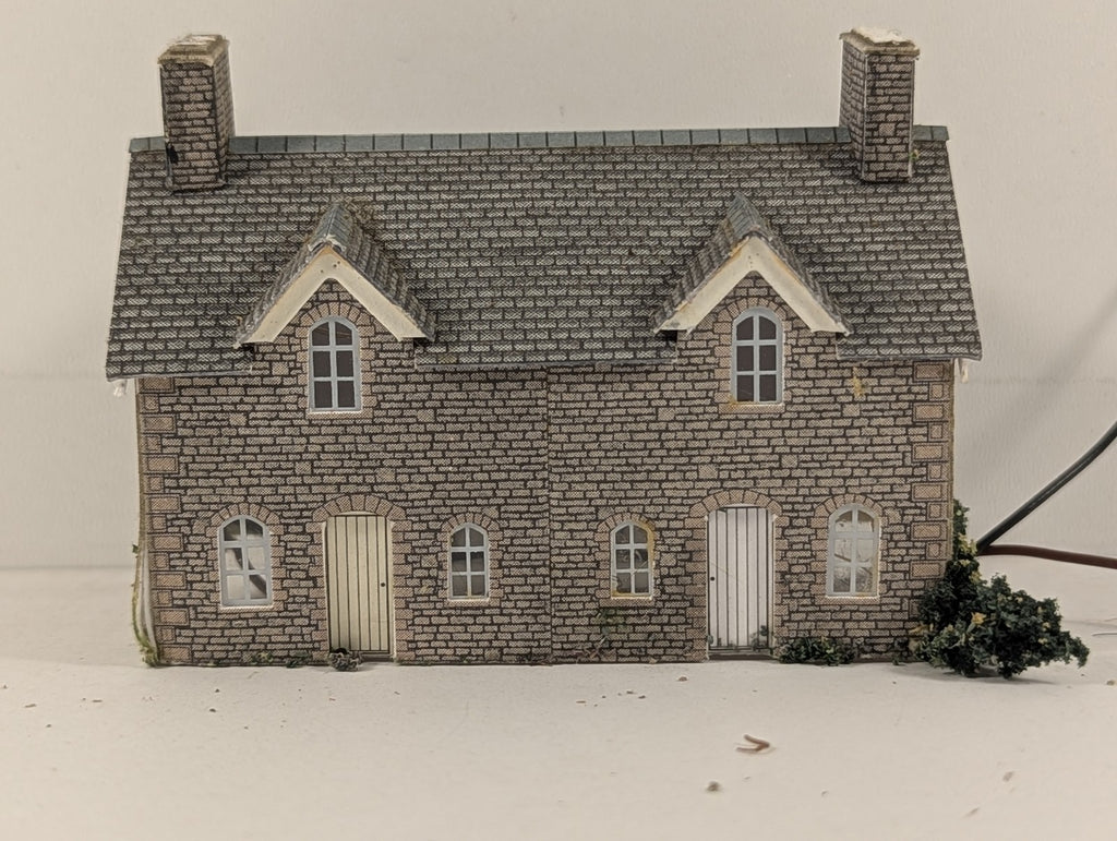 Metcalfe N Gauge Stone Semi-Detached Cottages Building PO254