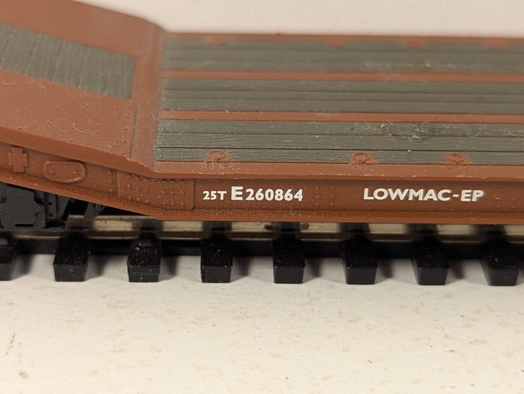 Hornby OO Gauge Lowmac Wagon Goods Wagon E260864 BR Bauxite