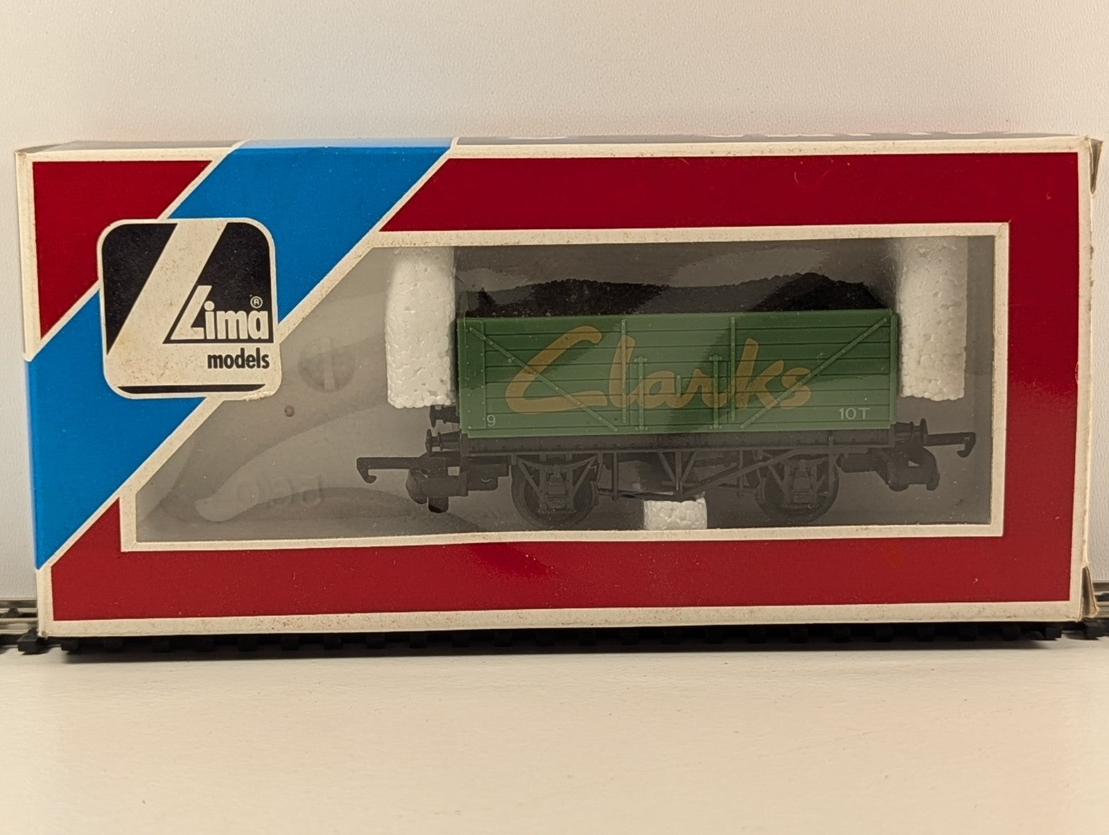 Lima L305669 “Clarks Coal” 7-Plank Open Wagon – OO Gauge