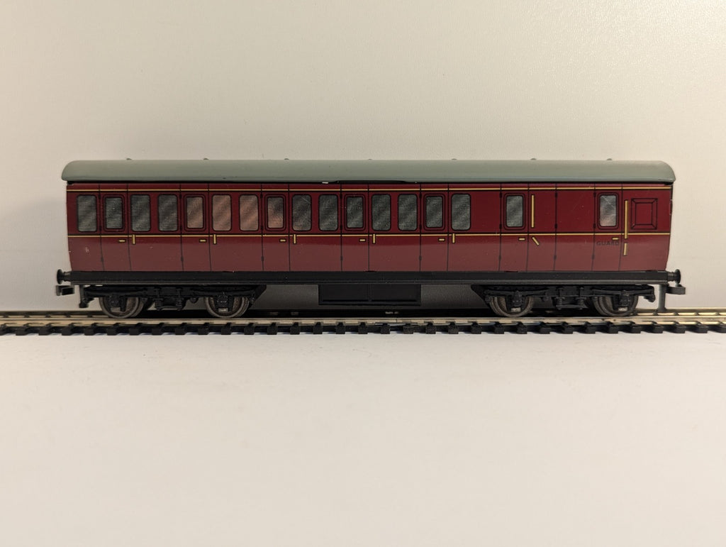 Hornby-Dublo 32090 OO Gauge D13 Suburban Brake Coach - Boxed