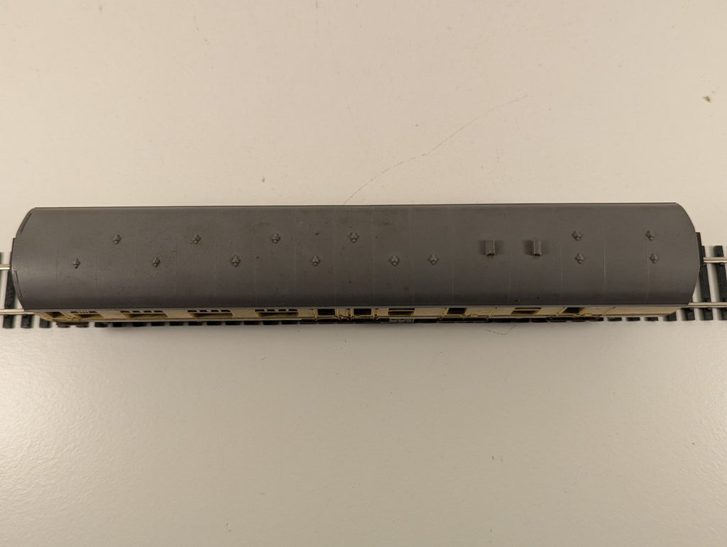 Tri-ang R329 OO Gauge BR Mk1 Brake Second Coach W34302