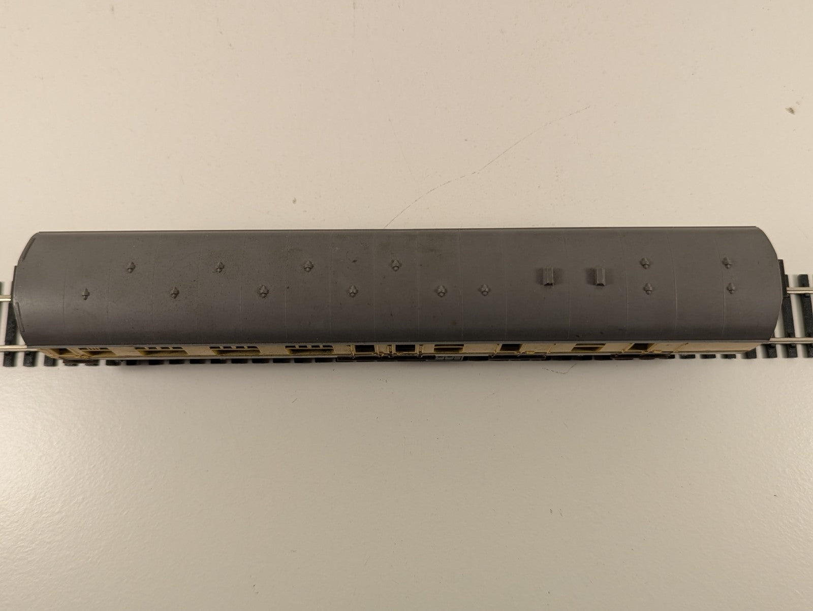Tri-ang R329 OO Gauge BR Mk1 Brake Second Coach W34302