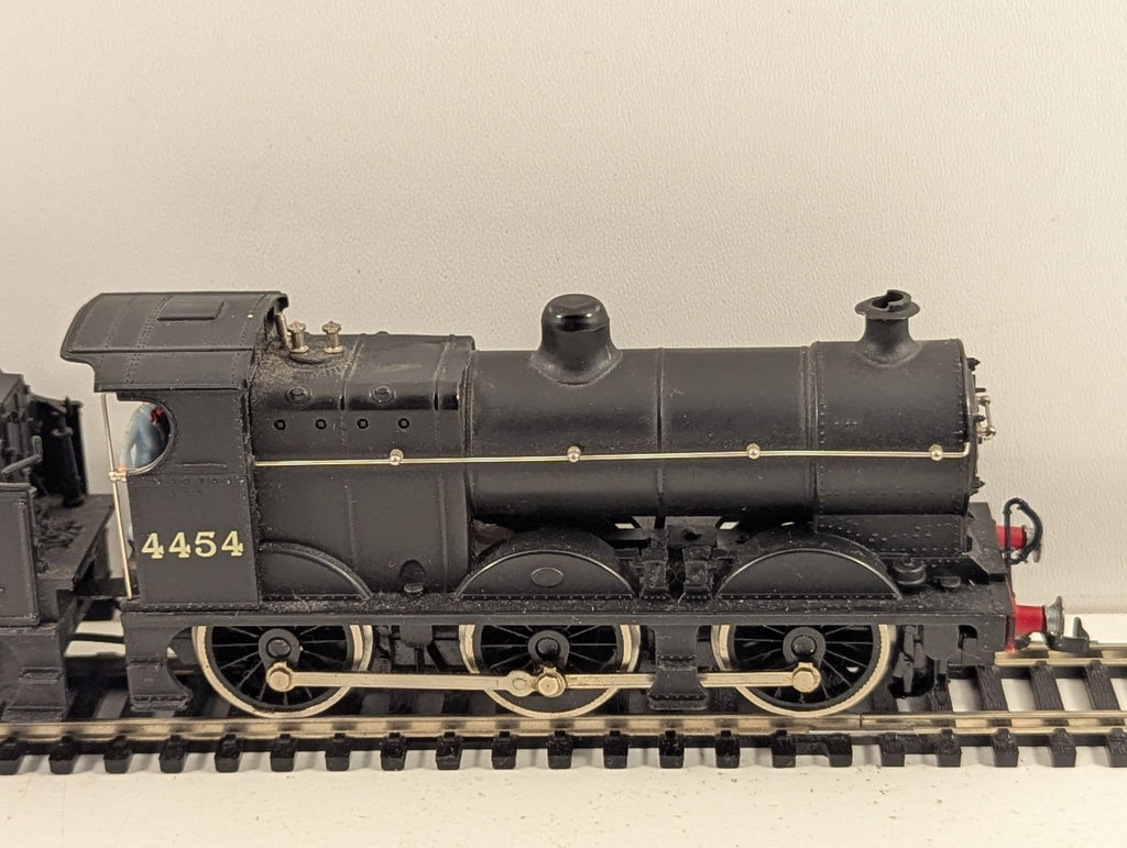 Airfix GMR OO Gauge Class 4F Steam Locomotive 54122