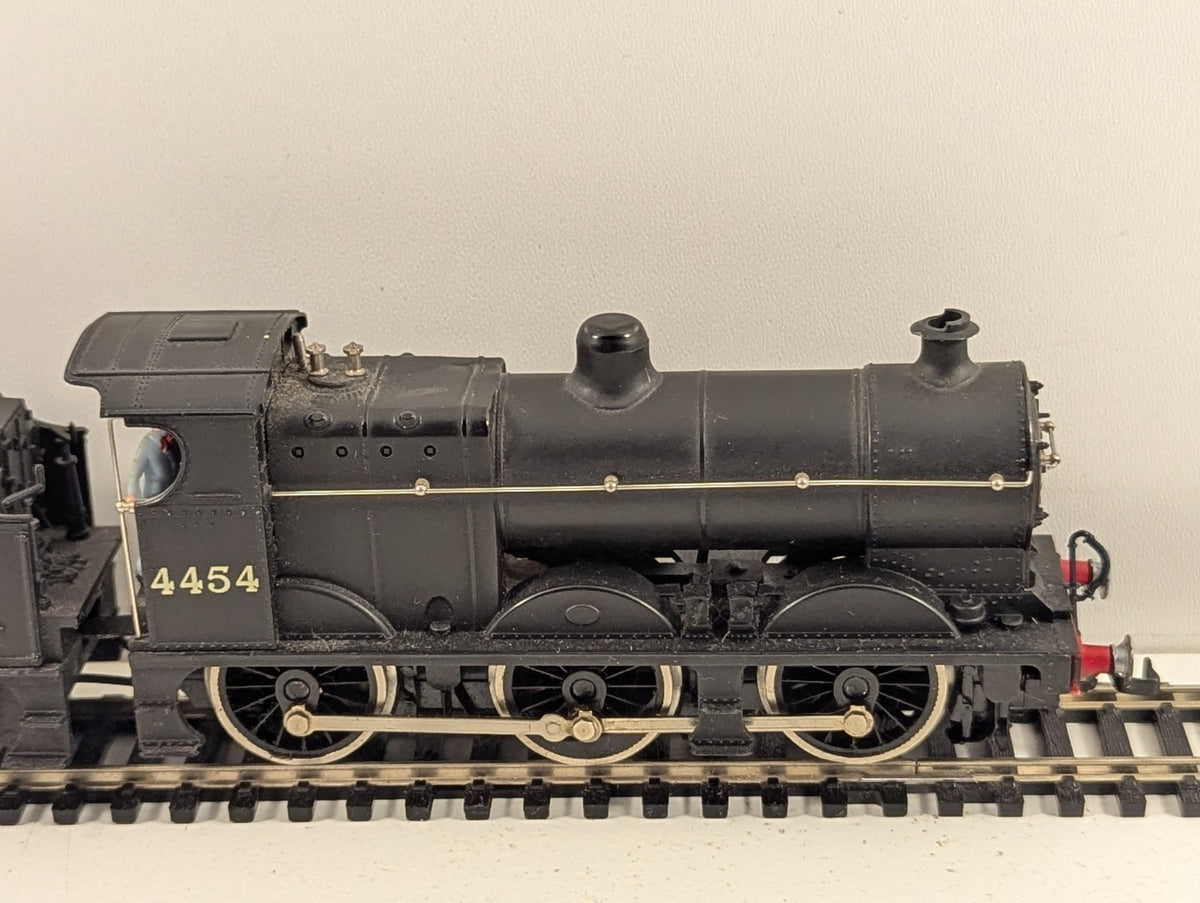 Airfix GMR OO Gauge Class 4F Steam Locomotive 54122