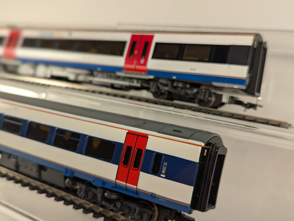 Bachmann Branchline 32-452A OOGauge Class 170/3 2-CarDMU SouthWestTrains - Boxed