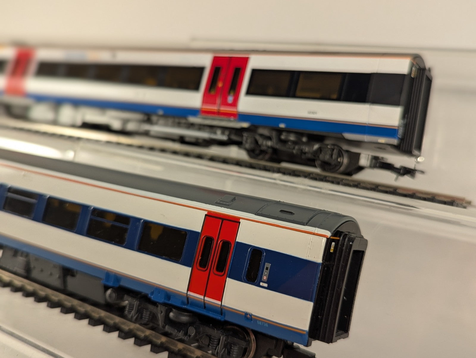 Bachmann Branchline 32-452A OOGauge Class 170/3 2-CarDMU SouthWestTrains - Boxed