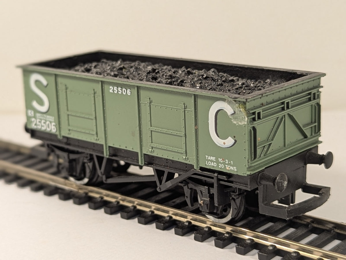 Hornby R730 Stephenson & Clarke 21T Mineral Wagon Missing Hooks OO Gauge
