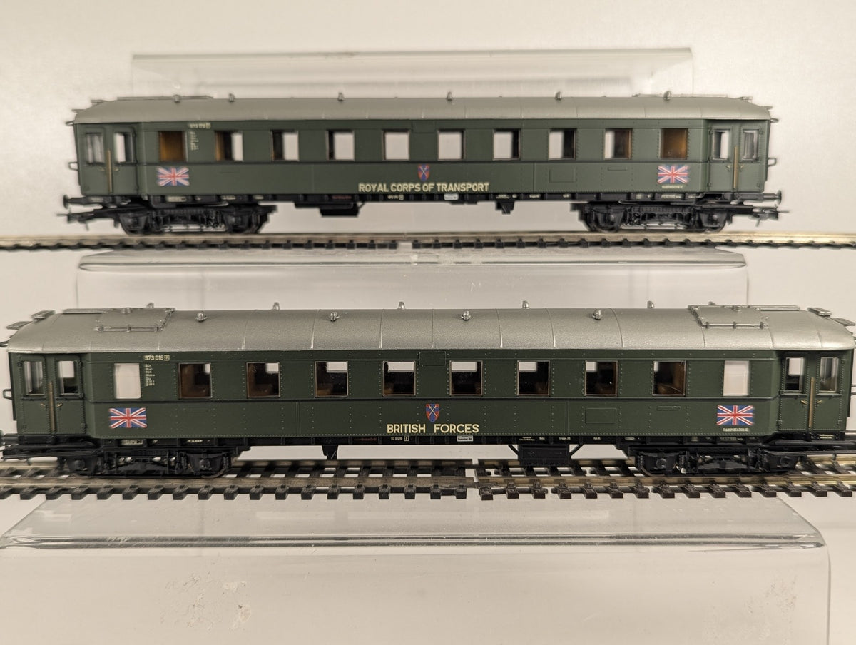 Liliput HO Gauge Wagenset Brit. Rheinarmee, Ep. III Passenger Coach Set