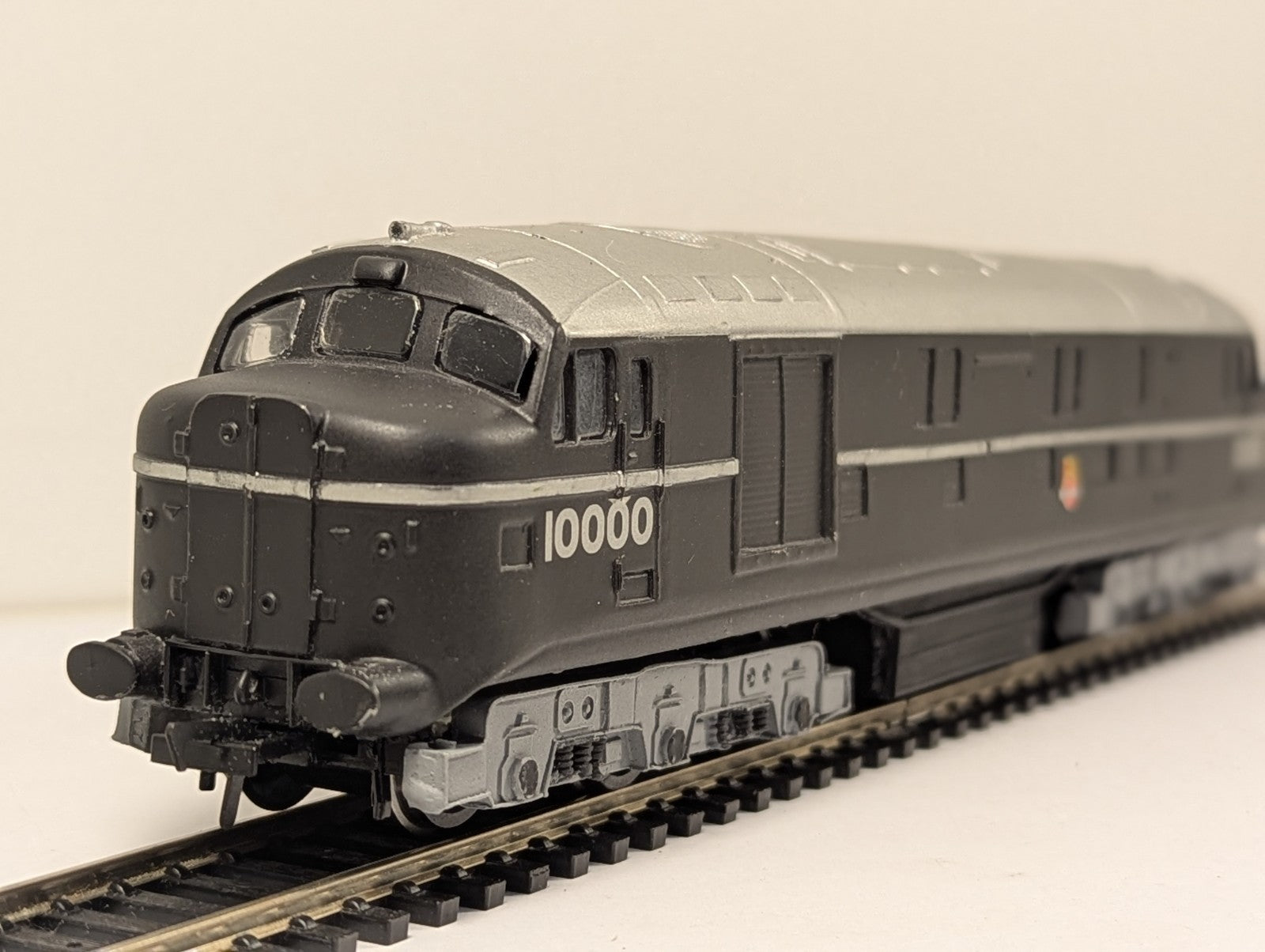Bachmann OO Gauge Class D16/1 Locomotive 10000 BR Black  Diesel