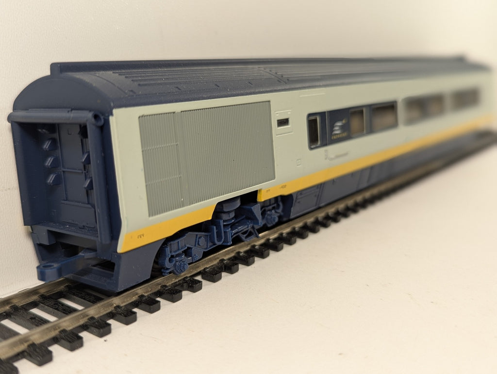 Hornby OO Gauge Class 373 Eurostar Coach Passenger Coach 373219 Spares or Repair