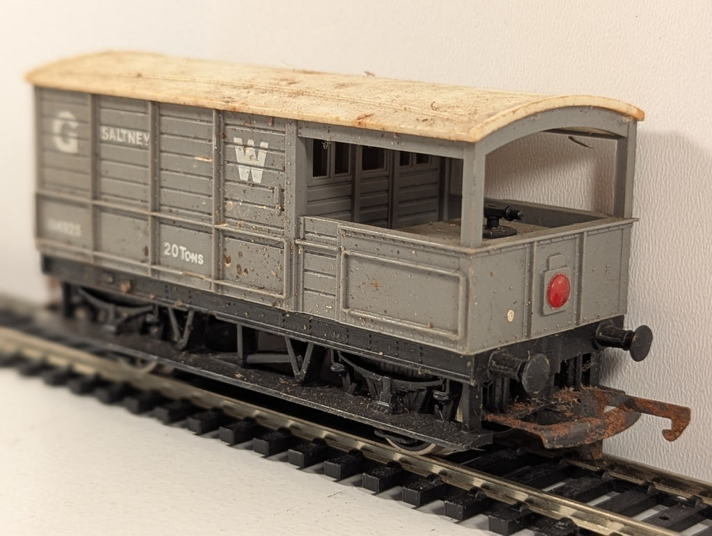 Hornby OO Gauge GWR 20 Ton “Toad” Brake Van