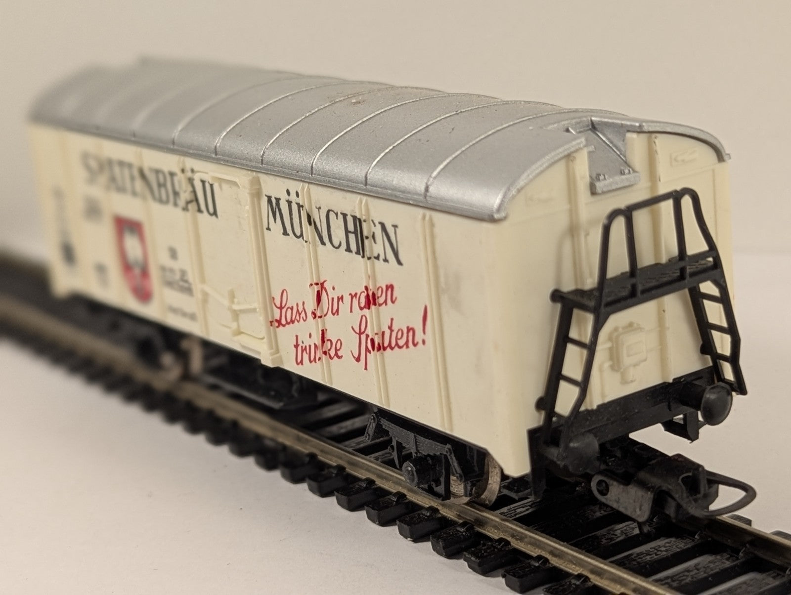 Lima HO Gauge White Spatenbräu Beer Refrigerator Car Boxed