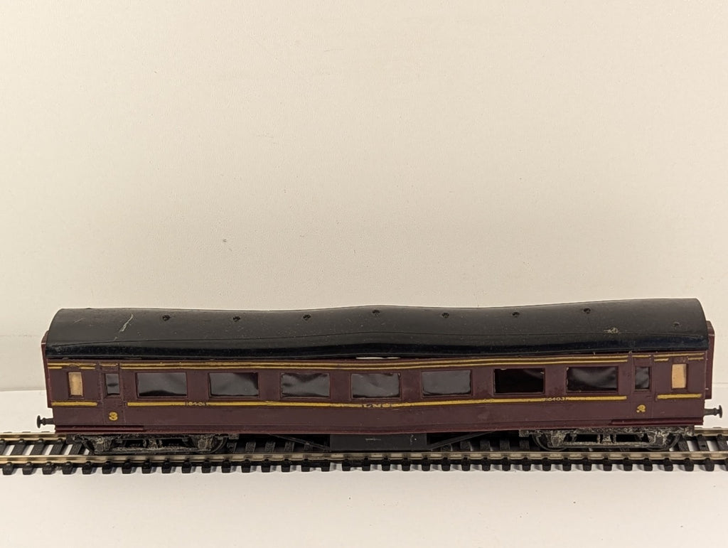 Coachcraft LMS 3rd Class Vestibule Coach Kit OO Gauge Boxed