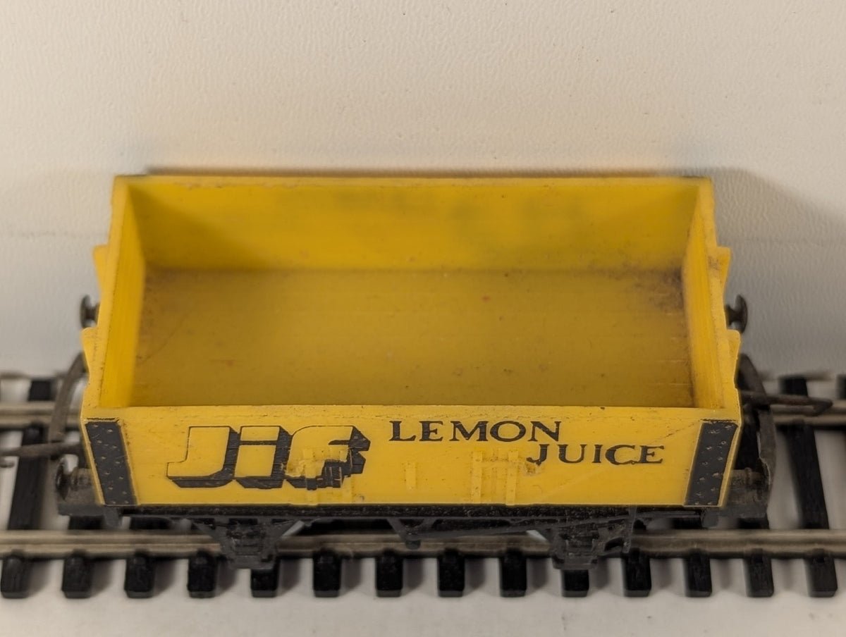 Hornby OO Gauge Jif Lemon Juice Wagon Open Wagon R012