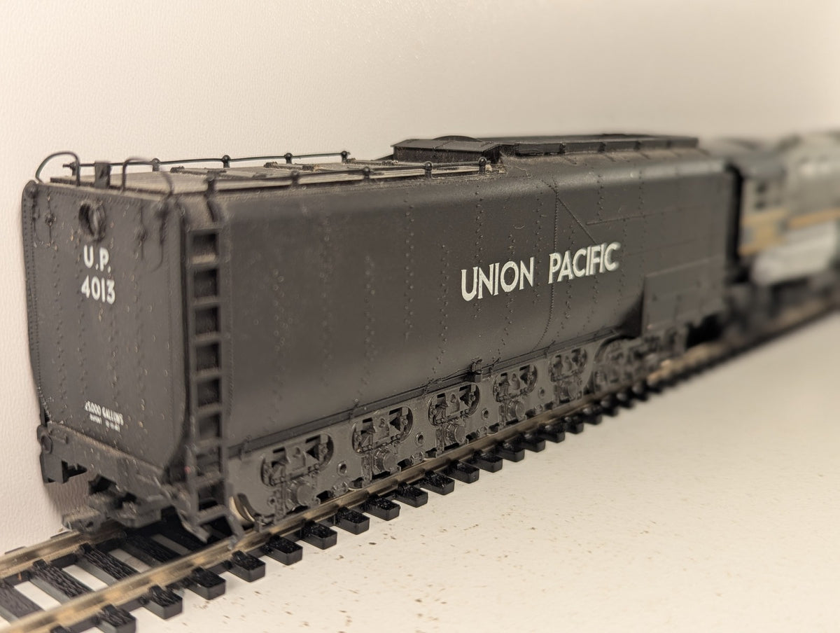 Bachmann HO Gauge 4-8-4 Northern Steam Locomotive 806