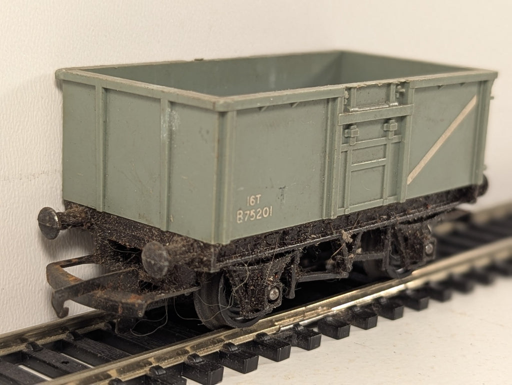 Tri-ang OO Gauge 16-Ton Mineral Wagon Open Wagon B75201 BR Grey R.12