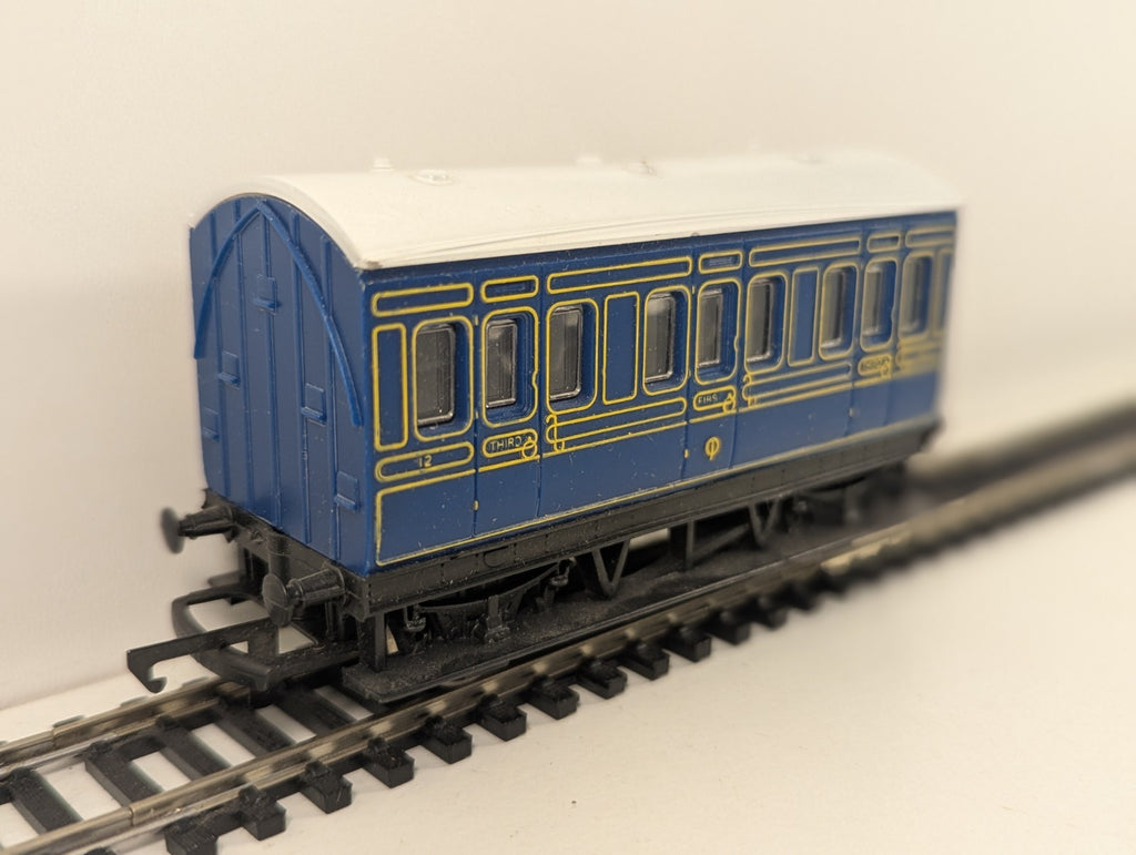 Hornby OO Gauge Caledonian Railway 4-Wheel Coach