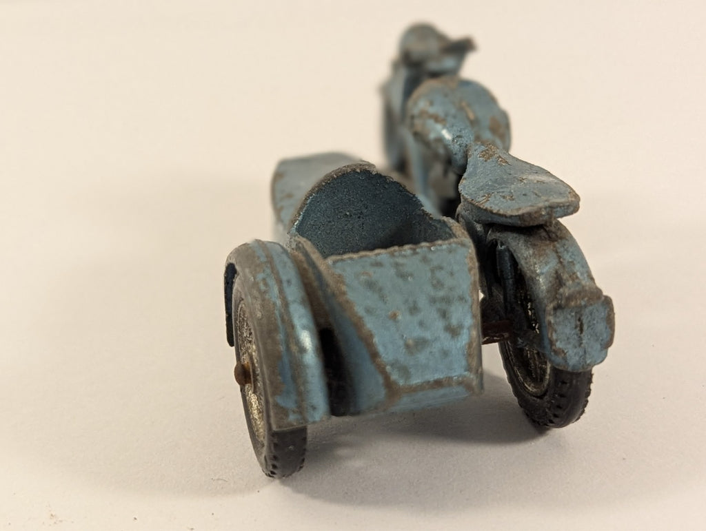 Matchbox Lesney No.4 Triumph T110 Motorcycle & Sidecar 1:64 - Chipped Paint