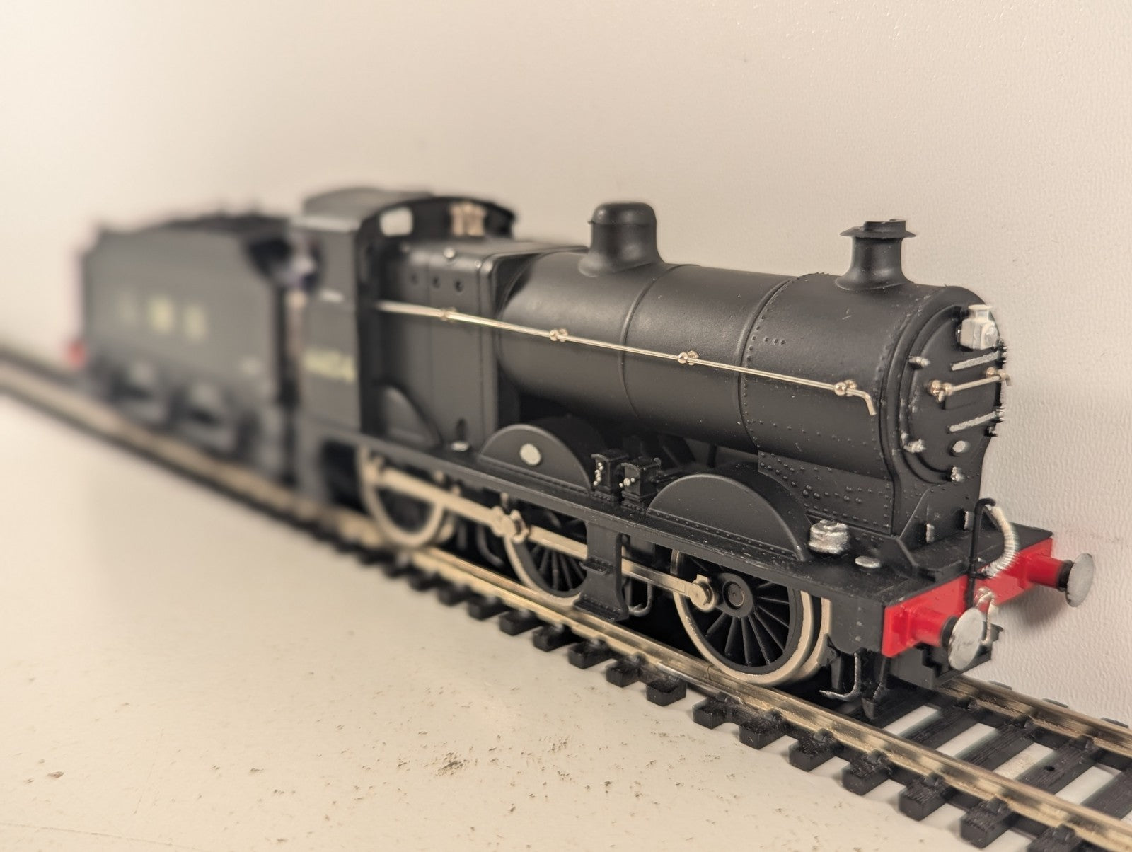 Airfix GMR OO Scale Class 4F Fowler 0-6-0 Steam Locomotive 4454 LMS Black