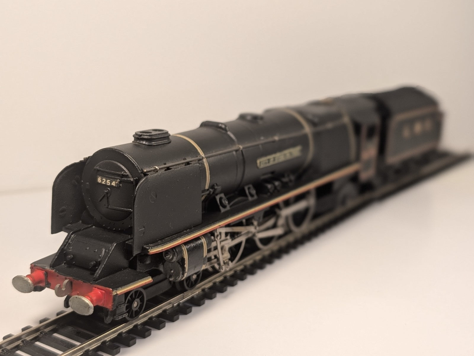 Wrenn W2227 OO Gauge Duchess Class 4-6-2 “City of Stoke-on-Trent” LMS Black
