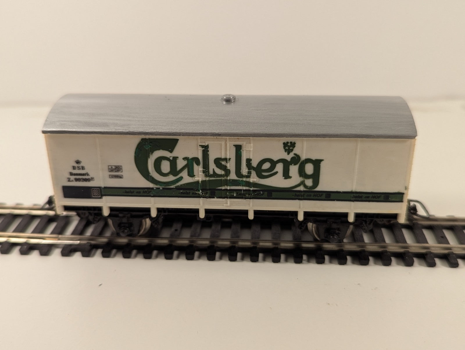 Jouef 6268JOU Refrigerated Beer Car – Carlsberg