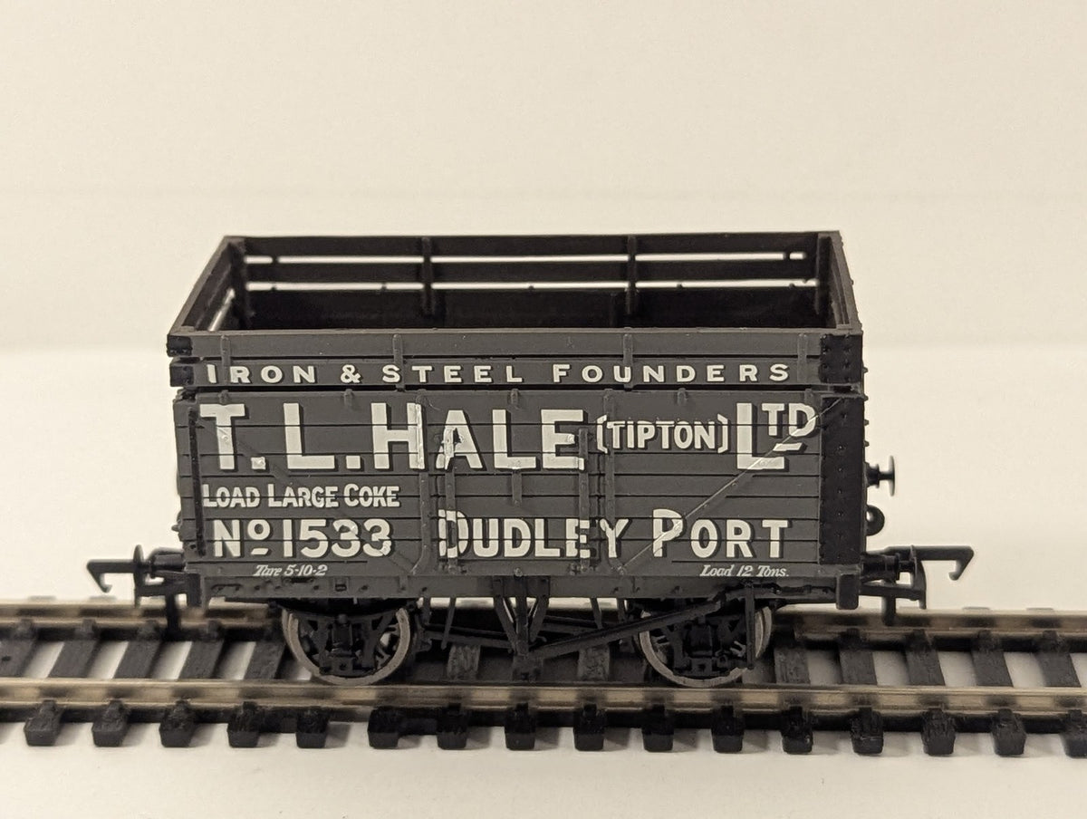Bachmann OO Gauge 7 Plank End Door Wagon with Coke Rails T. L. Hale (Tipton) Ltd