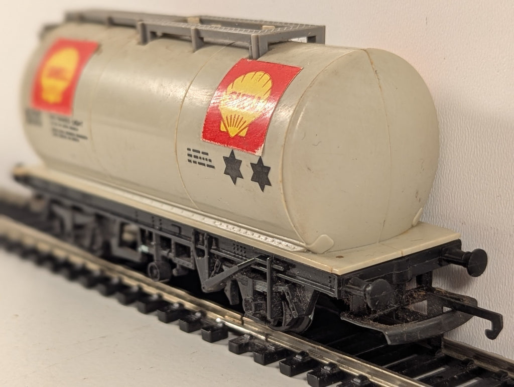Hornby Railways R020 OO Gauge Shell Tank Wagon - Boxed