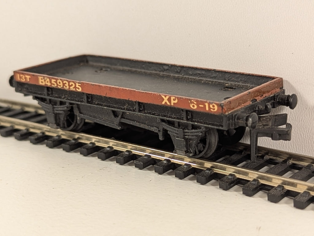 Hornby Dublo 13-Ton Flat Wagon B459325 in BR Bauxite