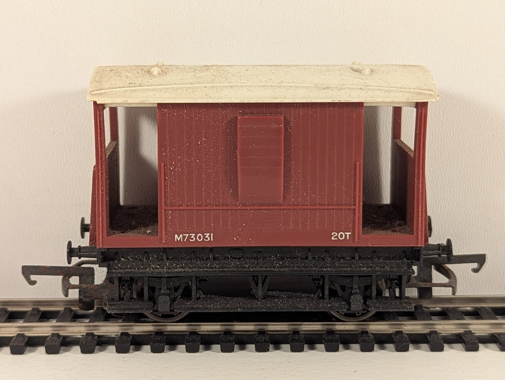 Tri-ang Railways R16 OO Gauge 20-Ton Brake Van