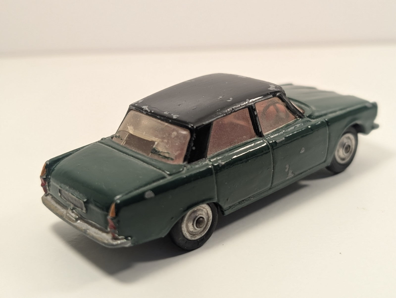 Corgi Toys Rover 2000 TC – Die-Cast Model Car