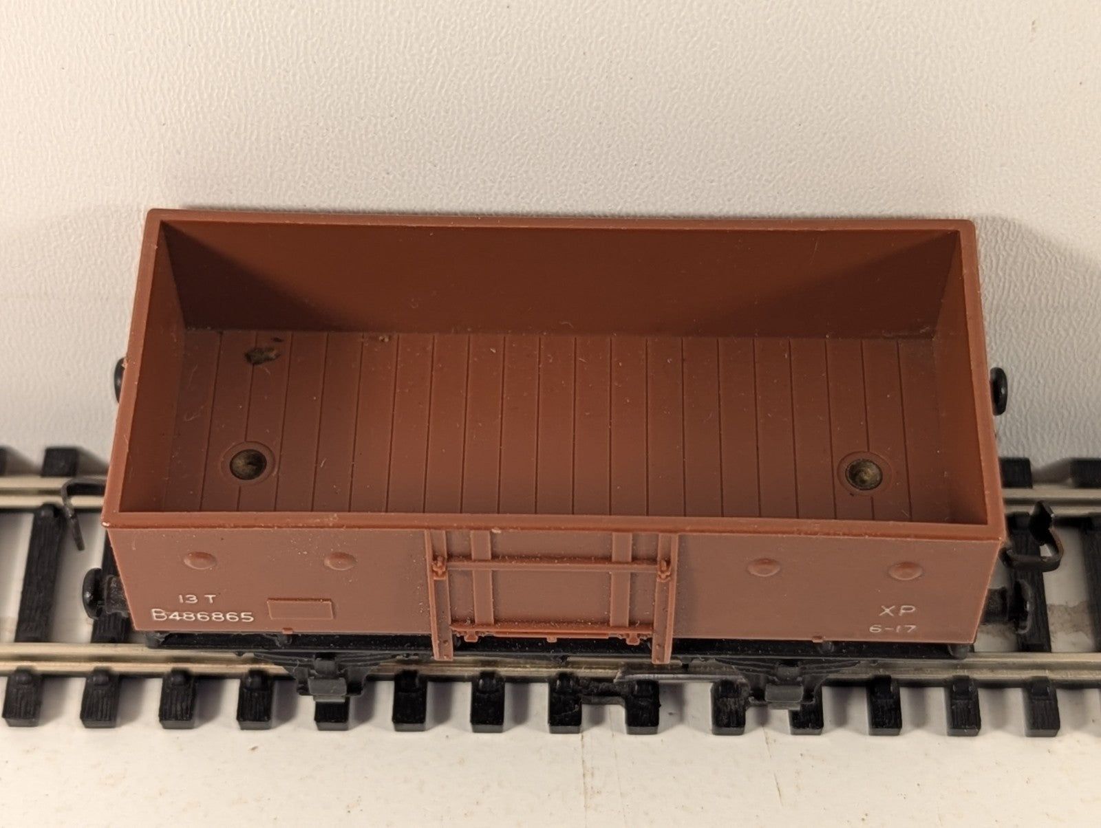 Hornby Dublo 4640 OO Gauge 13 Ton Mineral Wagon BR Bauxite