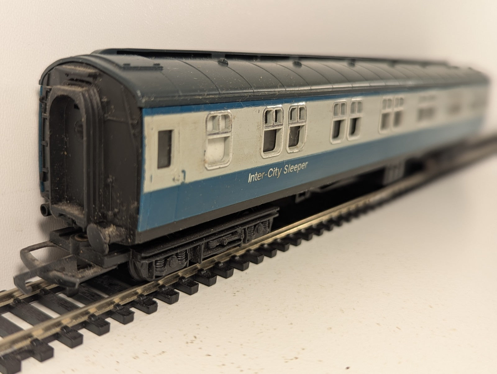 Hornby Railways R924 OO Gauge Inter-City Sleeping Car