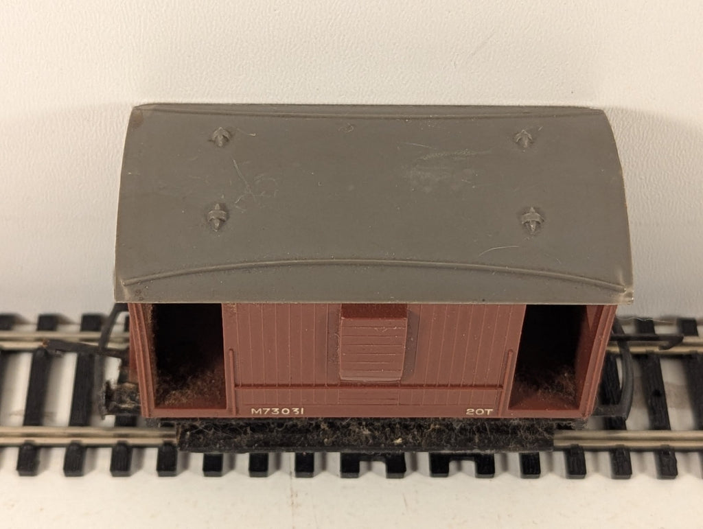Tri-ang Railways R16 Brown 20 Ton Brake Van
