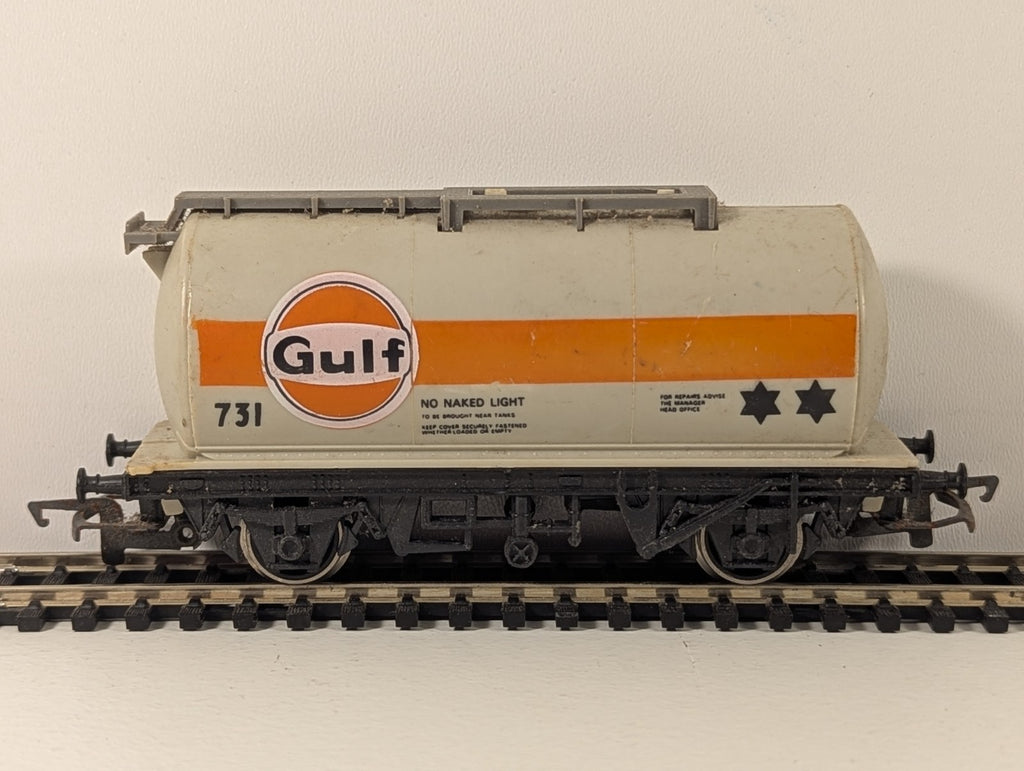 Hornby R731 OO Gauge Gulf Tank Wagon