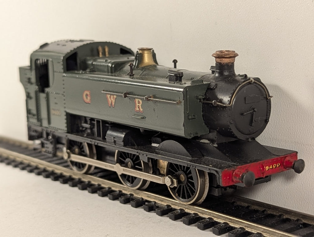 Lima OO Gauge GWR Class 94xx 0-6-0 Pannier Tank Steam Locomotive 9400 GWR Green