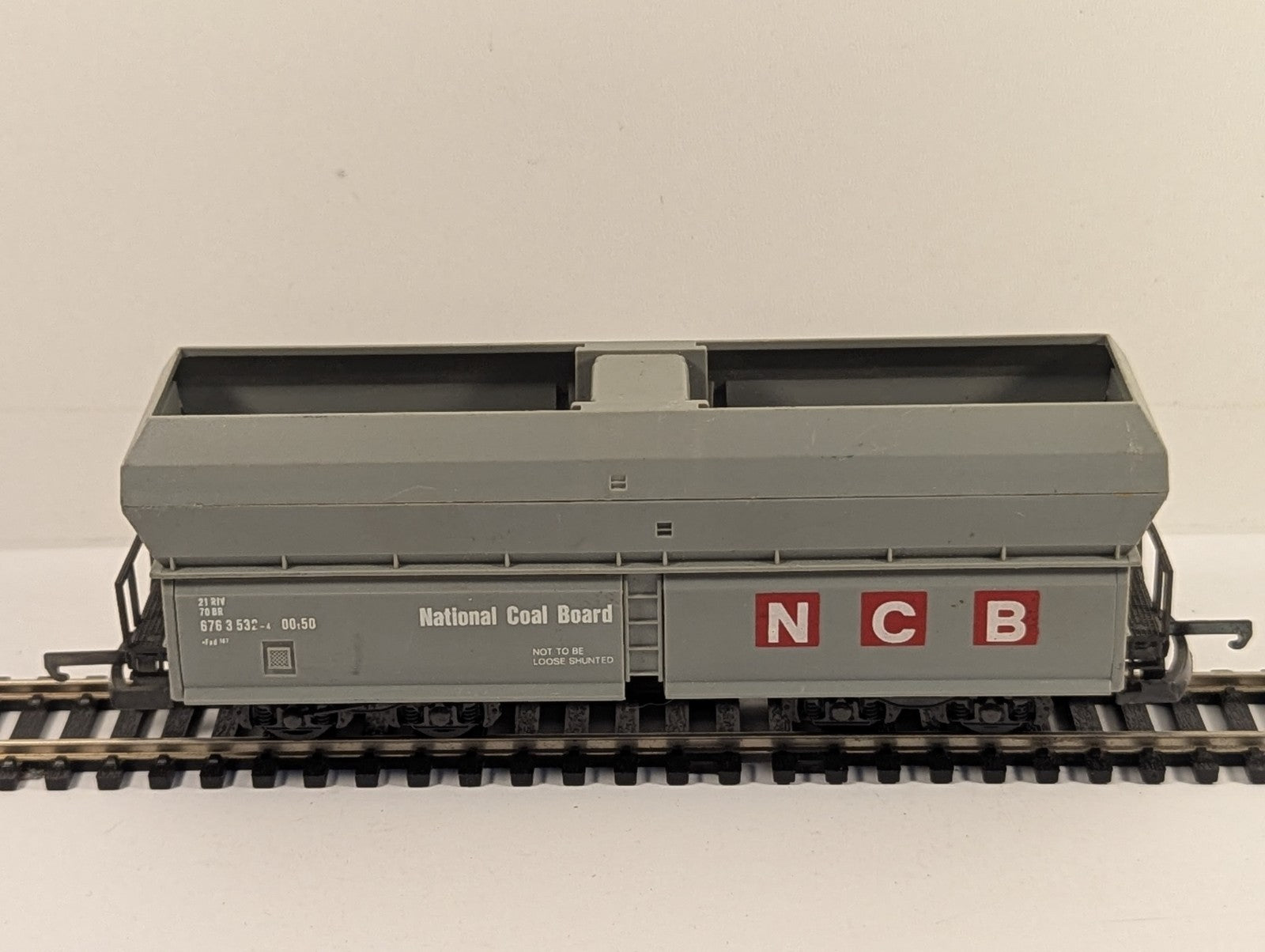 Lima HO Gauge 305615 NCB National Coal Board Fad 167 Bogie Hopper Wagon