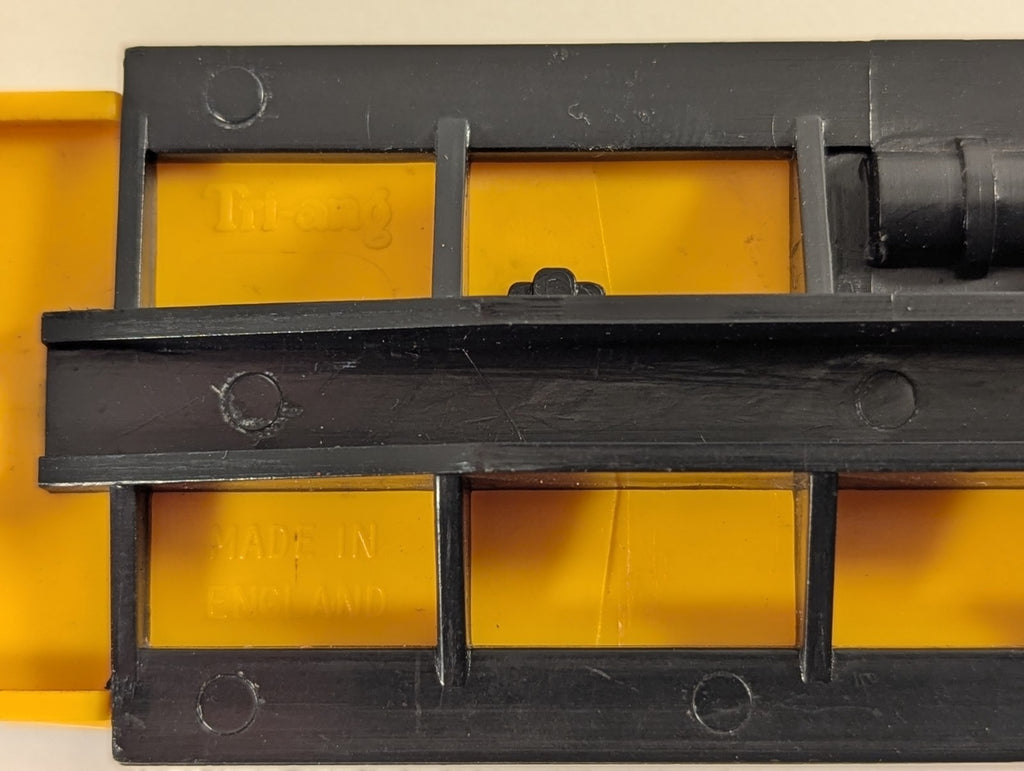 Tri-ang OO Gauge Transcontinental Stock Car TR742