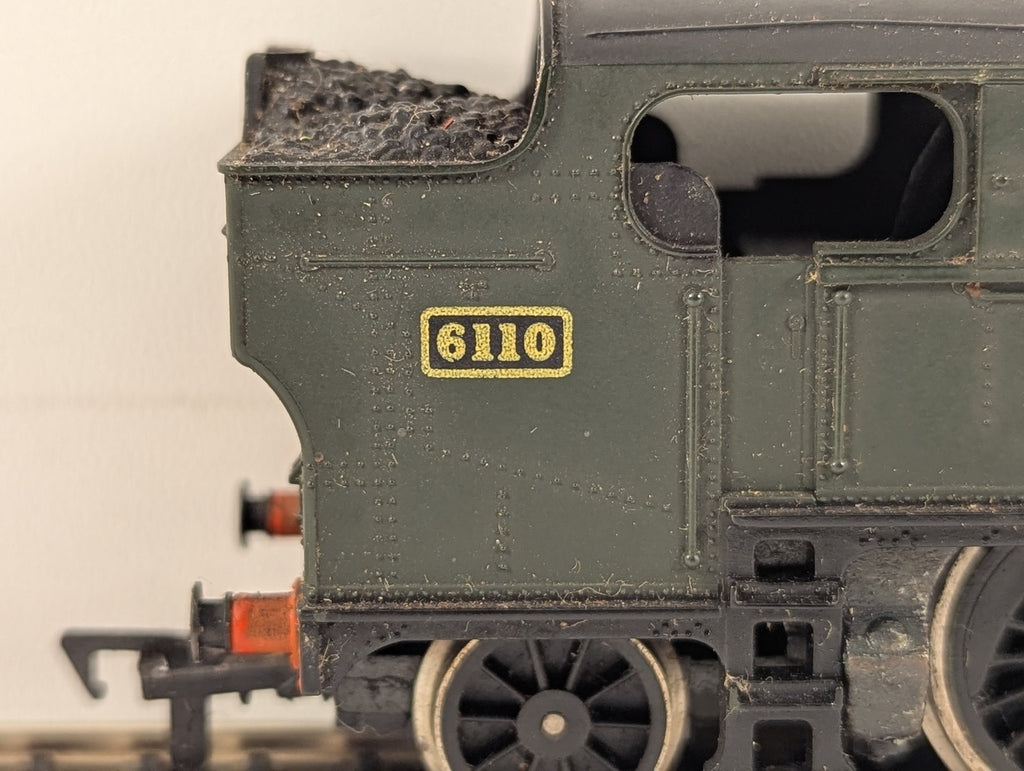 Airfix OO Gauge GWR 61xx Class Large Prairie Steam Locomotive 6110 GWR Green