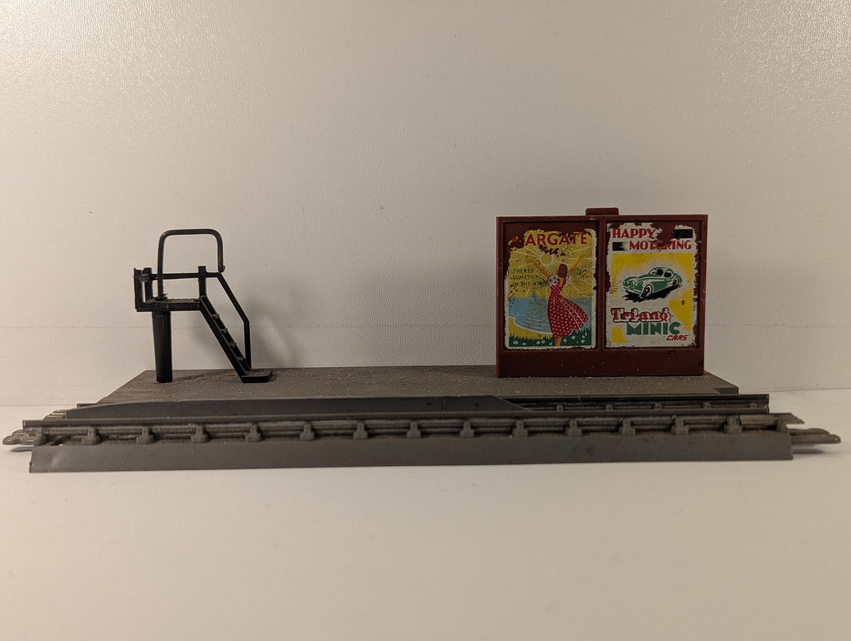 Tri-ang OO Gauge Operating Royal Mail Coach Set Rolling Stock M30224 BR Maroon
