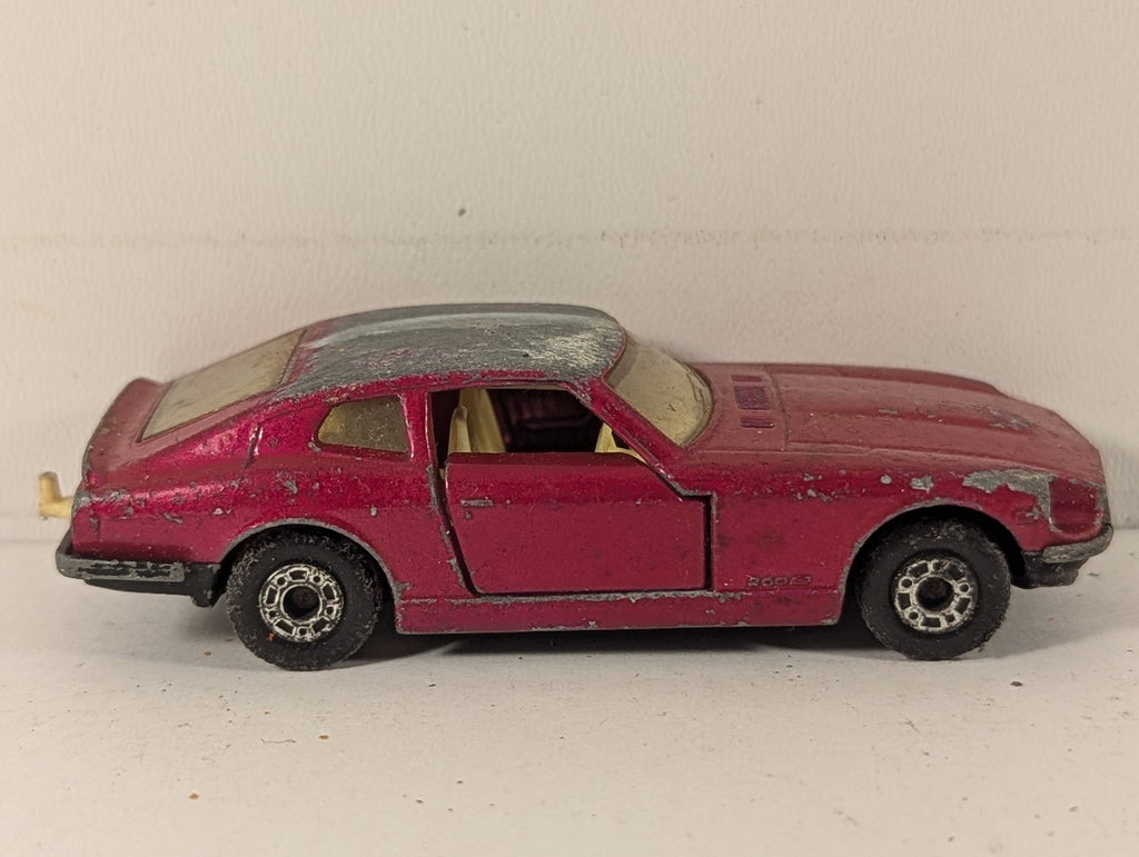Matchbox Datsun 260 Z 2+2 Die-cast Model Metallic Magenta 67