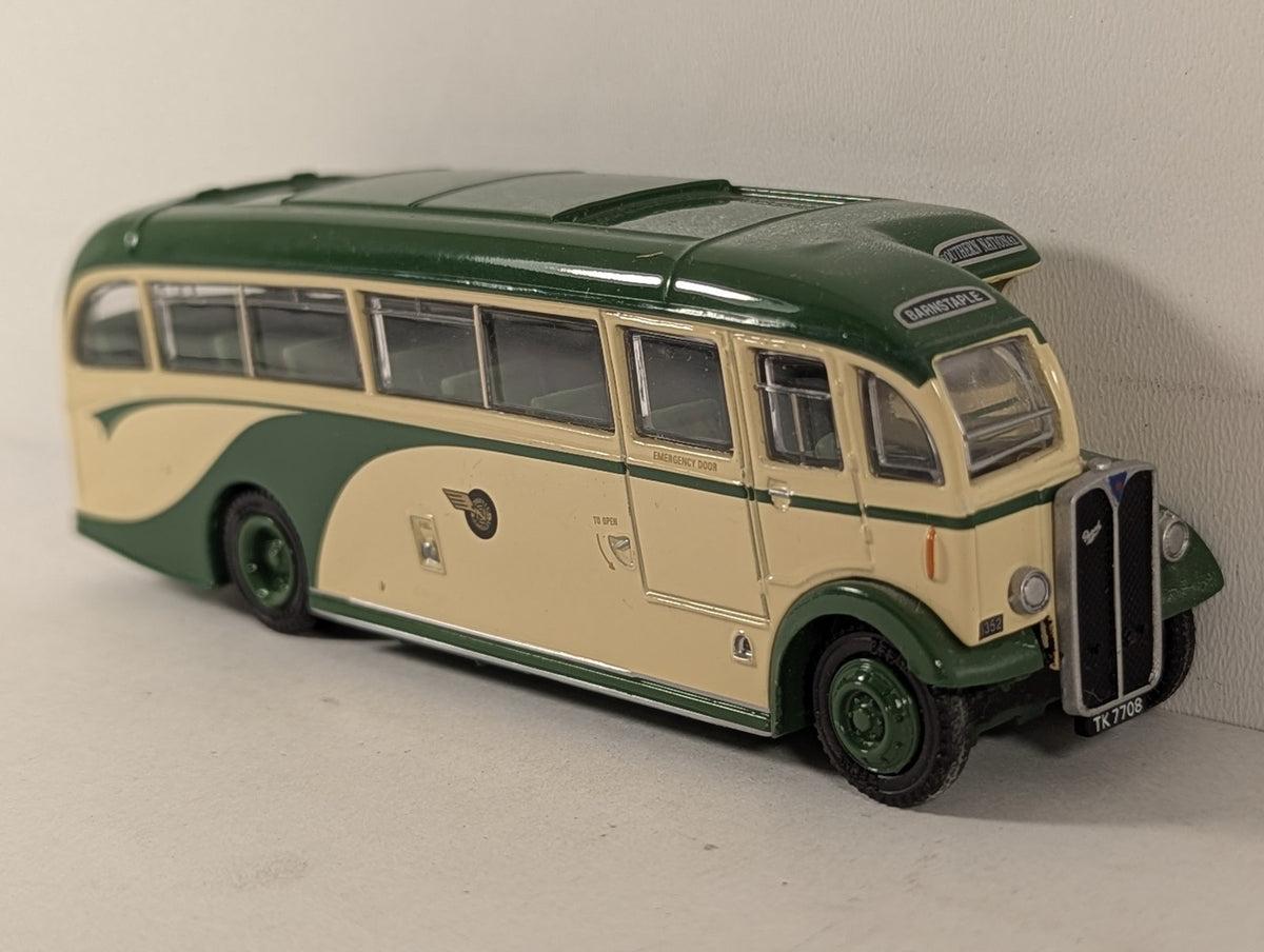 Exclusive First Editions 1:76 AEC Duple Coach Die-cast Coach 3352