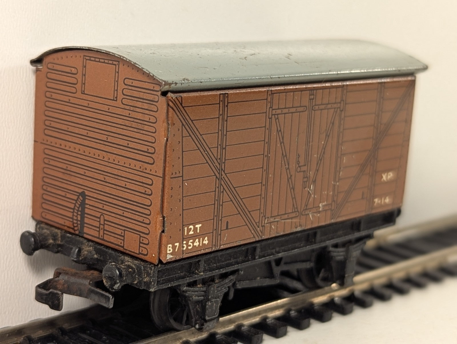 Hornby Dublo BR 12 Ton Goods Wagon B755414 Bauxite Brown OO Gauge