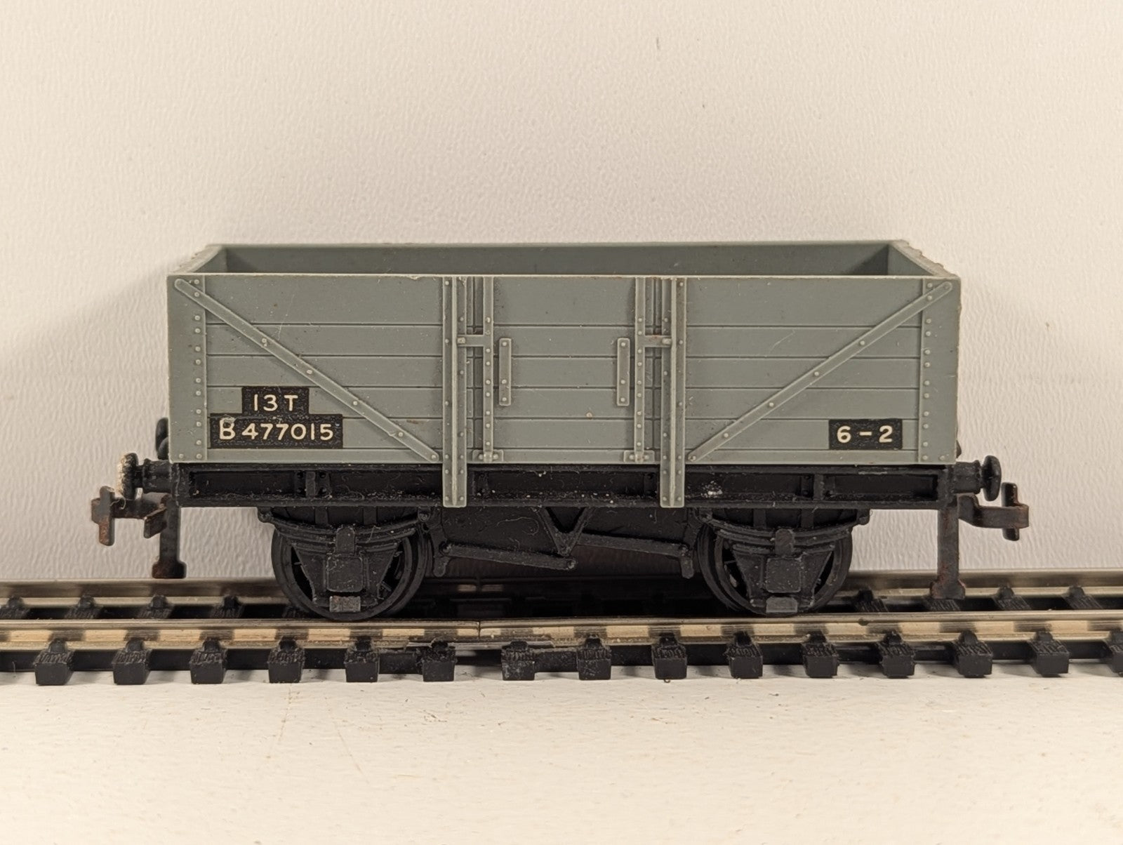 Hornby Dublo 32074 OO Gauge SD6 Grey BR 13-Ton Standard Wagon - Boxed