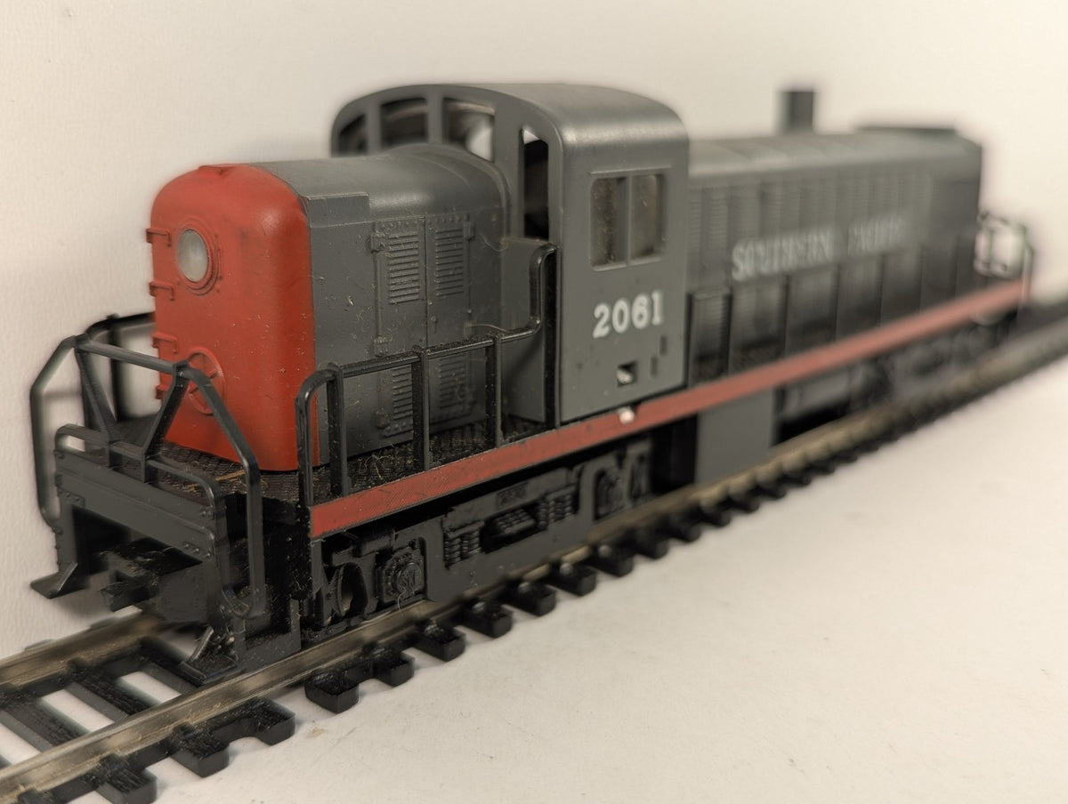 AHM HO Gauge RS-2 Diesel Locomotive 2061 Southern Pacific 16362 Spares or Repair