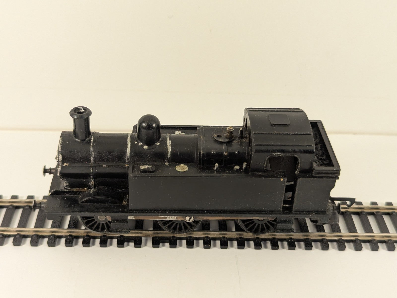 Tri-ang R52 OO Gauge BR Black Class 3F "Jinty" 0-6-0T - Missing Front Coupling