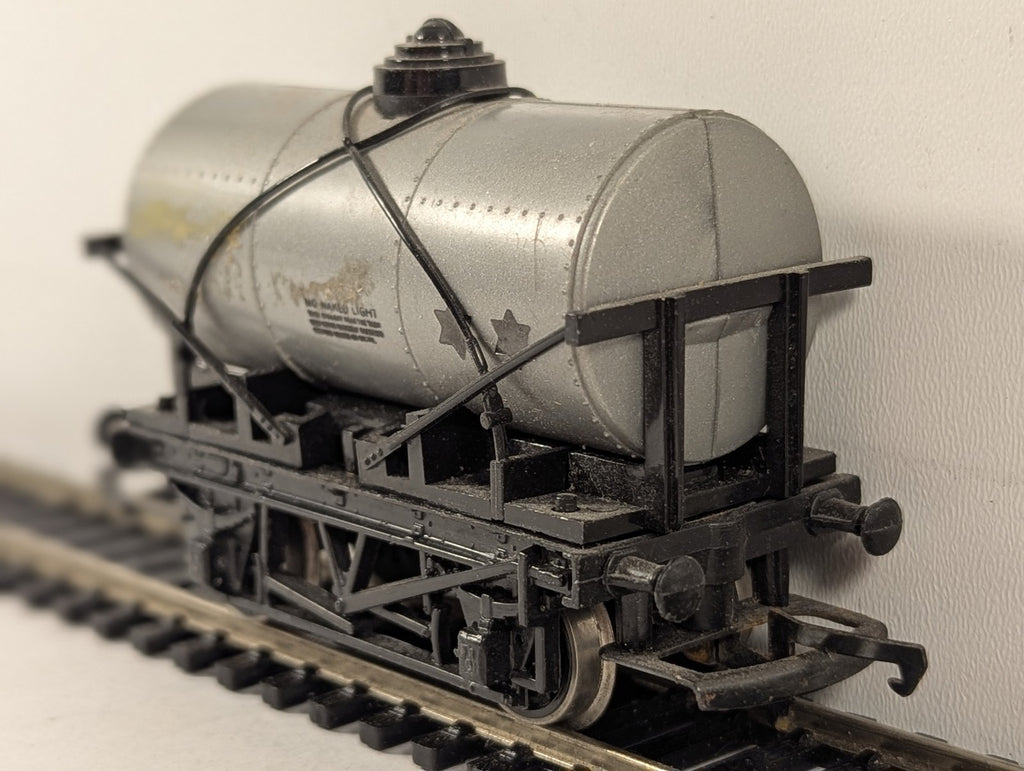 Tri-ang OO Gauge Shell Lubricating Oil Tank Wagon Goods Wagon Silver R.127
