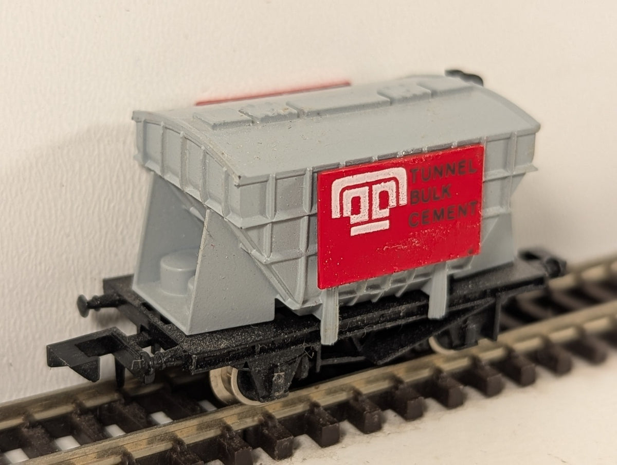 Graham Farish 3514 CPV Presflo Wagon ‘Tunnel Bulk Cement’ N Gauge